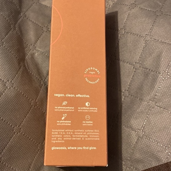 Glowoasis Milkdew pH balancing moisture milk toner - Picture 2 of 4